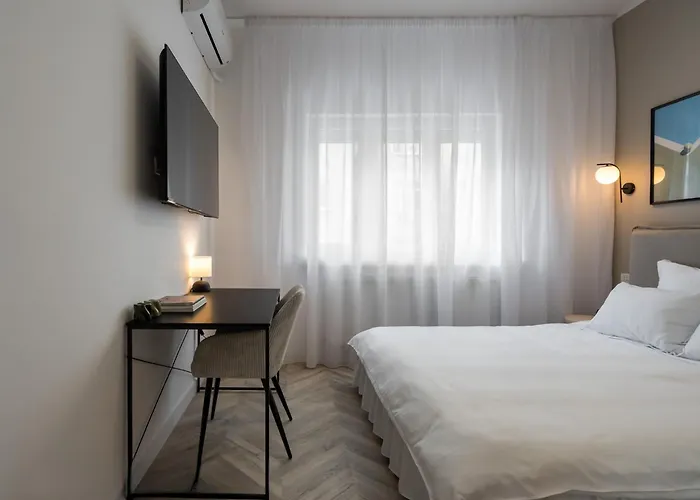 Modern 2bdr Cismigiu بوخارست